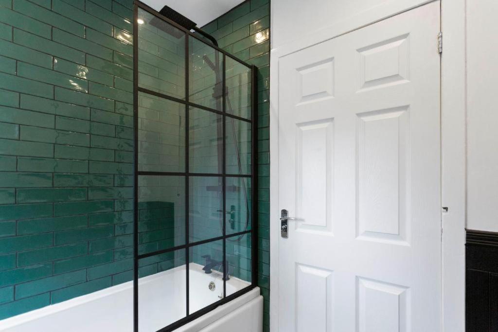 Stylish 3 Bed Edinburgh Abode - Parking And Garden Villa Buitenkant foto