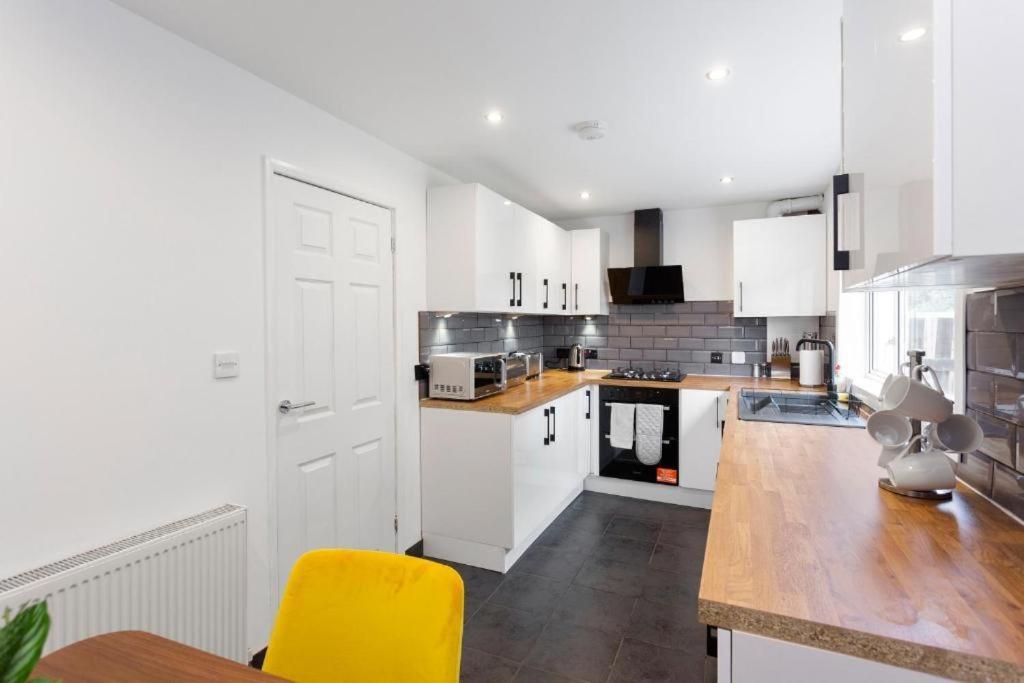 Stylish 3 Bed Edinburgh Abode - Parking And Garden Villa Buitenkant foto