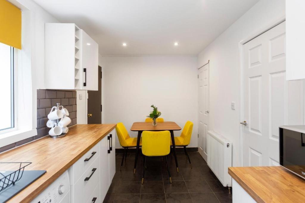 Stylish 3 Bed Edinburgh Abode - Parking And Garden Villa Buitenkant foto
